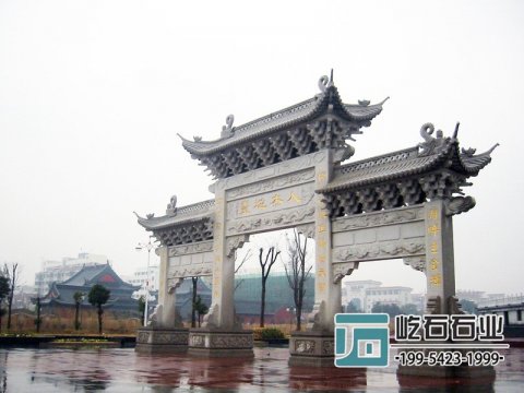 石牌坊上安裝的立柱與額枋起到了什么作用