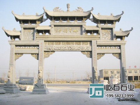 花崗巖石牌坊的雕刻制作