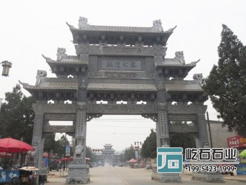 仿古三門牌坊的建筑安裝